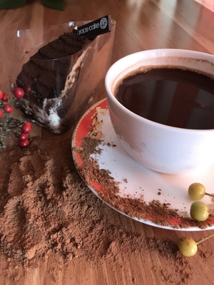 ブラウンのあるチョコレート ケーキのための純粋な高脂肪のココア粉100%のココア内容